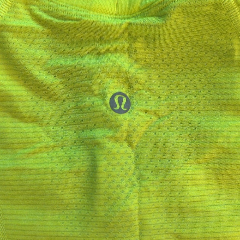 Lululemon Switfly Tech Short Sleeve Shirt 2.0 — Hip Length - Picture 4 of 4